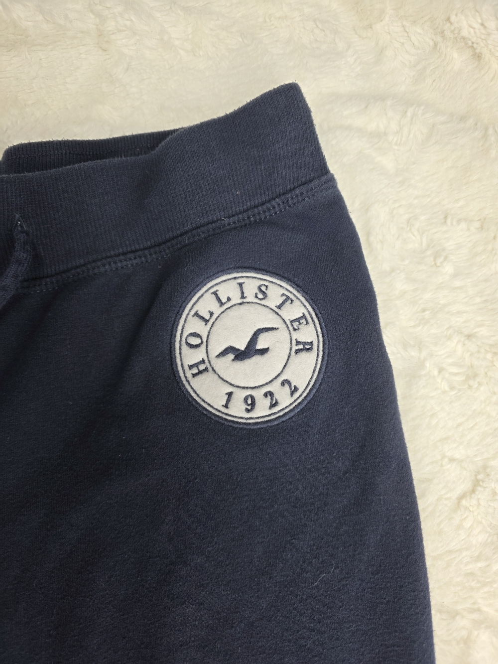 Hollister Women's Navy Drawstring Joggers with Logo Patch - Picture 8 of 8